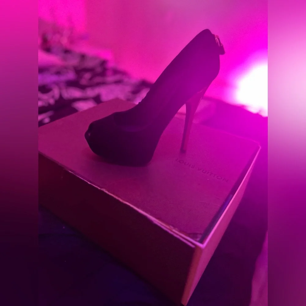Louise Vuitton  Heels size 38 - Picture 3 of 3